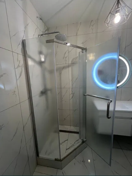 Продажа 1-комнатной квартиры 33 м², Инглези ул.