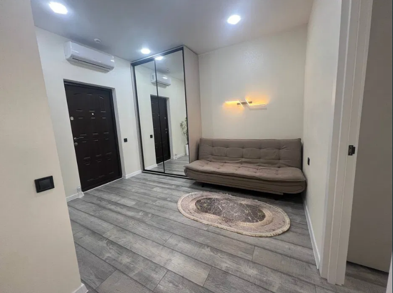 Продажа 1-комнатной квартиры 42 м², Краснова ул.