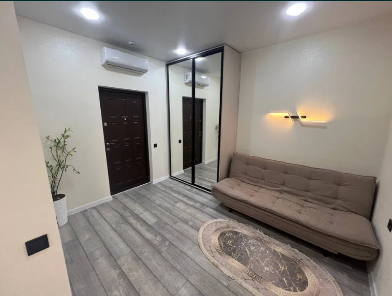 Продажа 1-комнатной квартиры 42 м², Краснова ул.