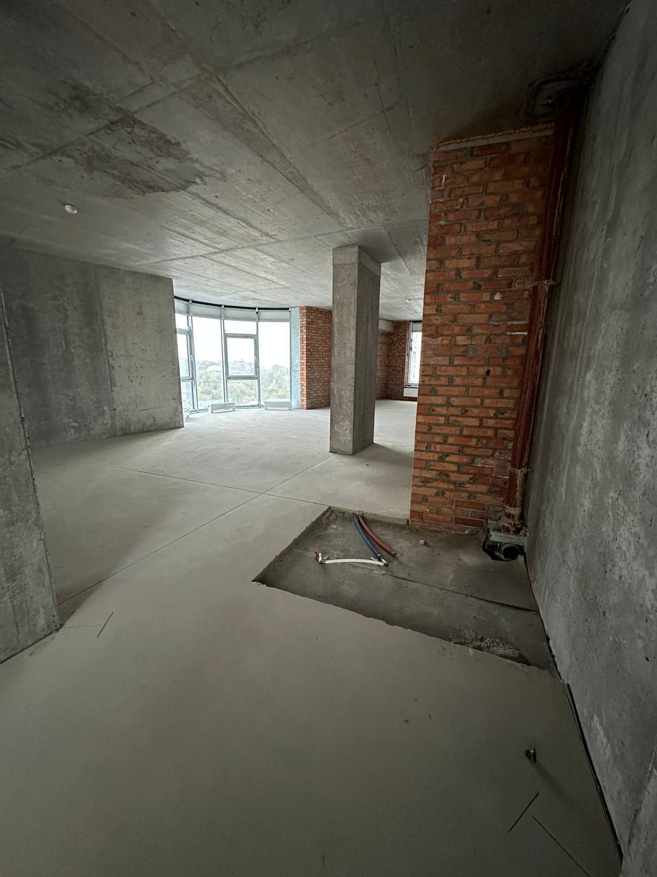 Продажа 3-комнатной квартиры 155.7 м², Бусловская ул., 12