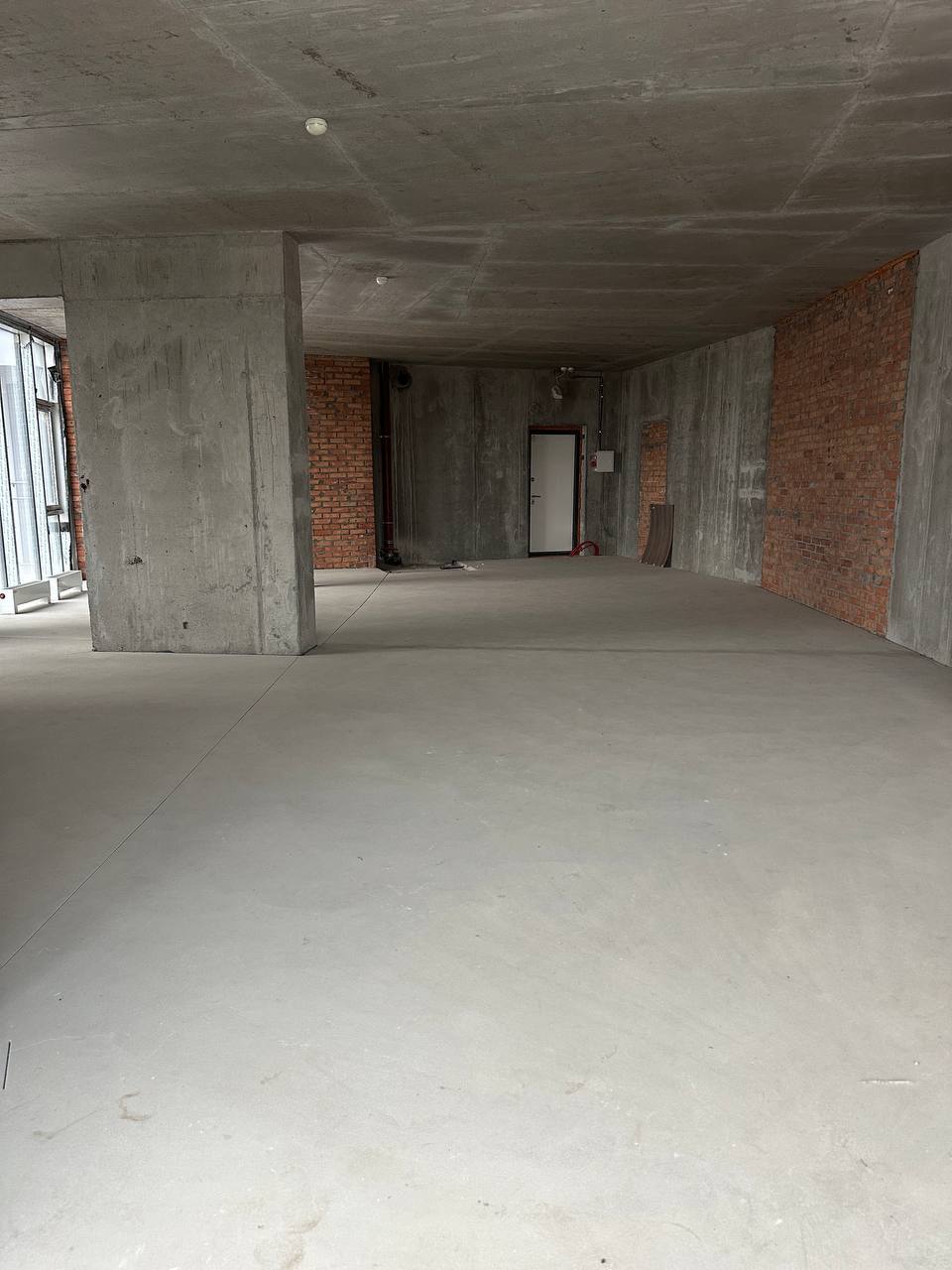 Продажа 3-комнатной квартиры 155.7 м², Бусловская ул., 12