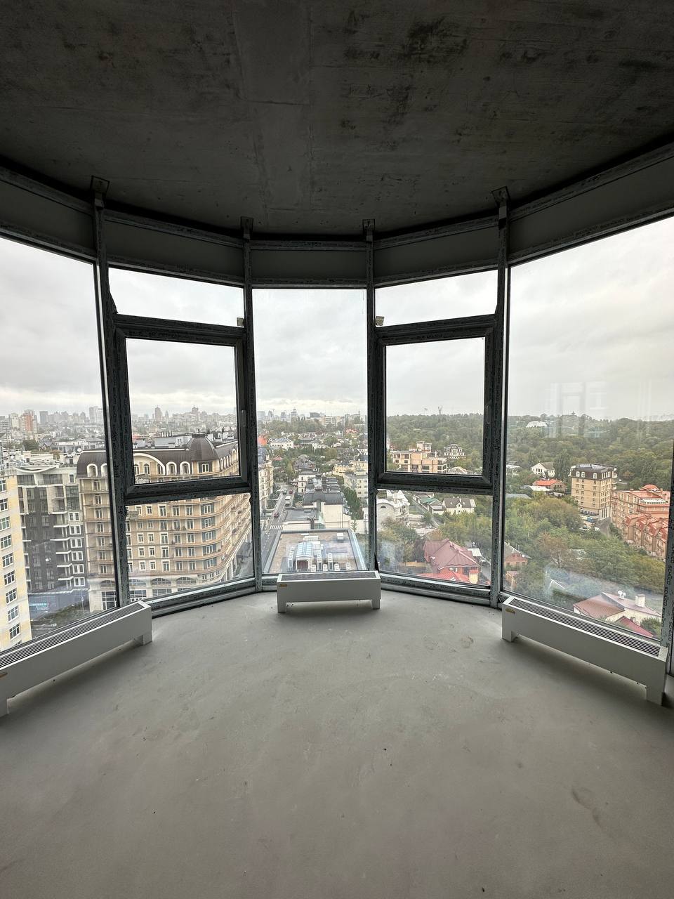 Продажа 3-комнатной квартиры 155.7 м², Бусловская ул., 12