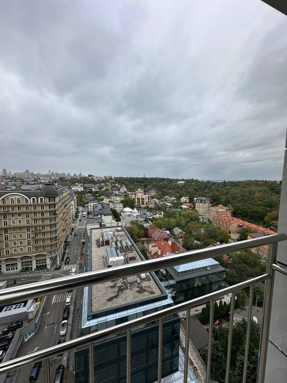 Продажа 3-комнатной квартиры 155.7 м², Бусловская ул., 12