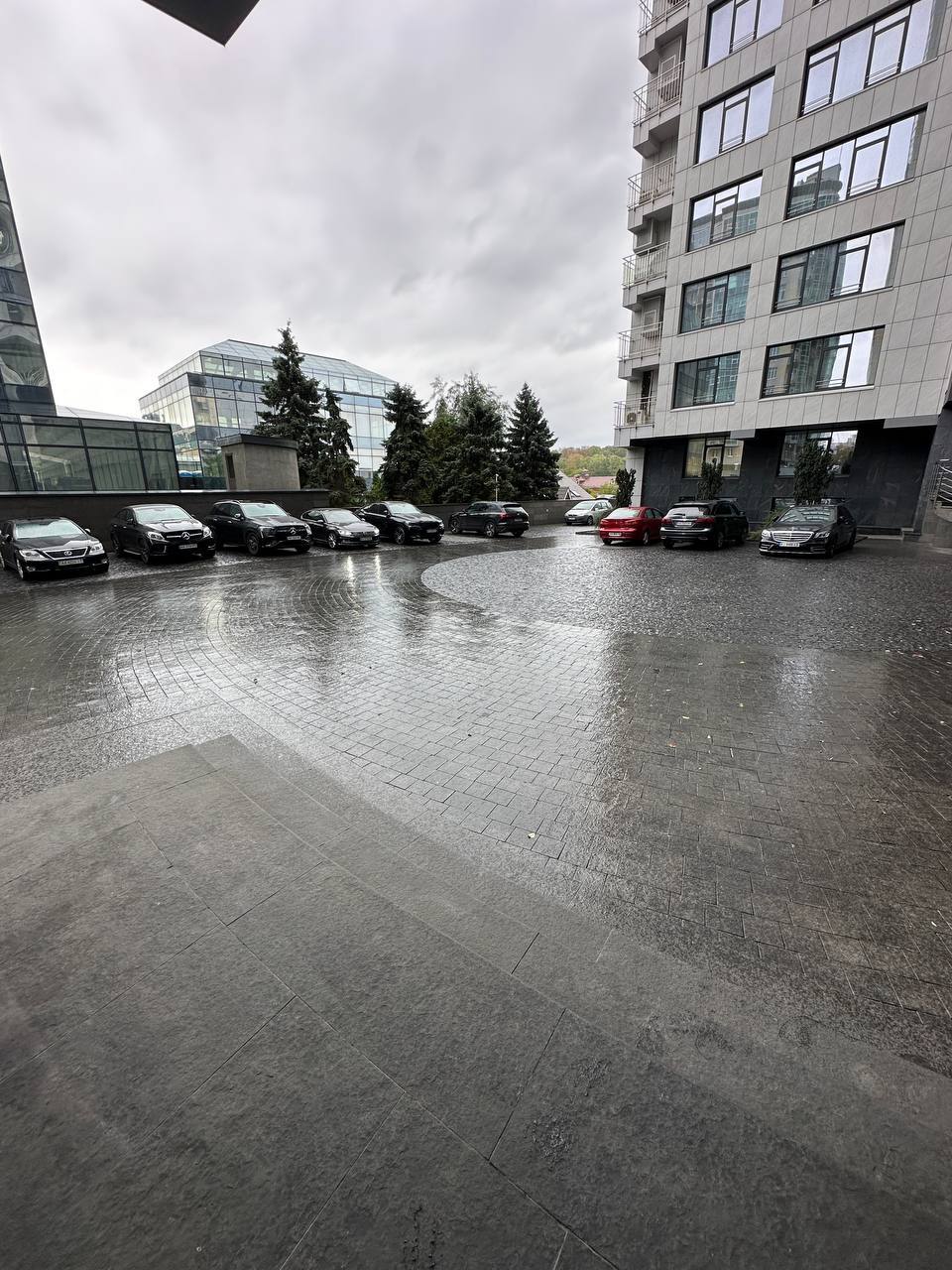 Продажа 3-комнатной квартиры 155.7 м², Бусловская ул., 12
