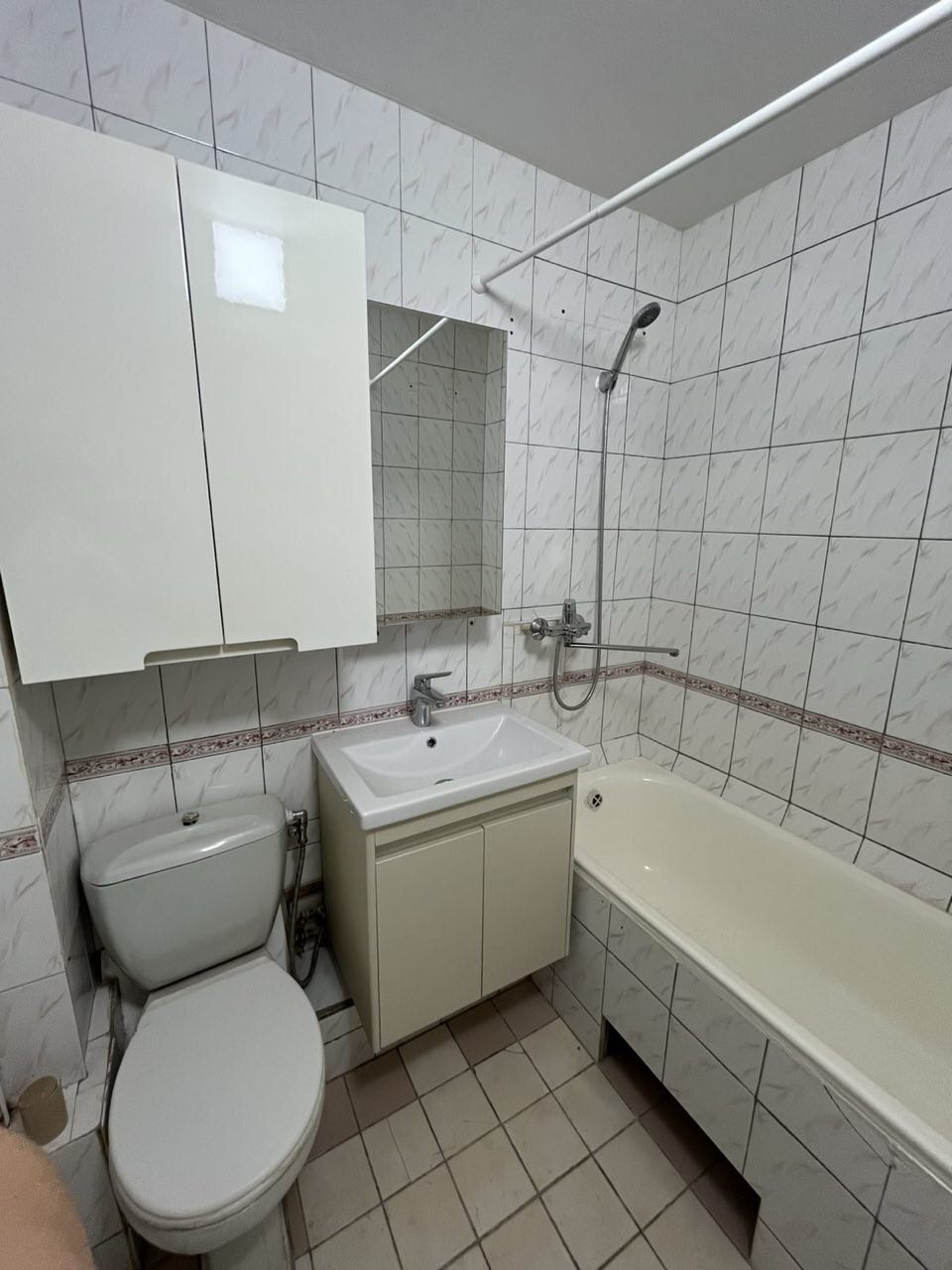 Продажа 1-комнатной квартиры 37 м², Сержа Лифаря ул., 17А