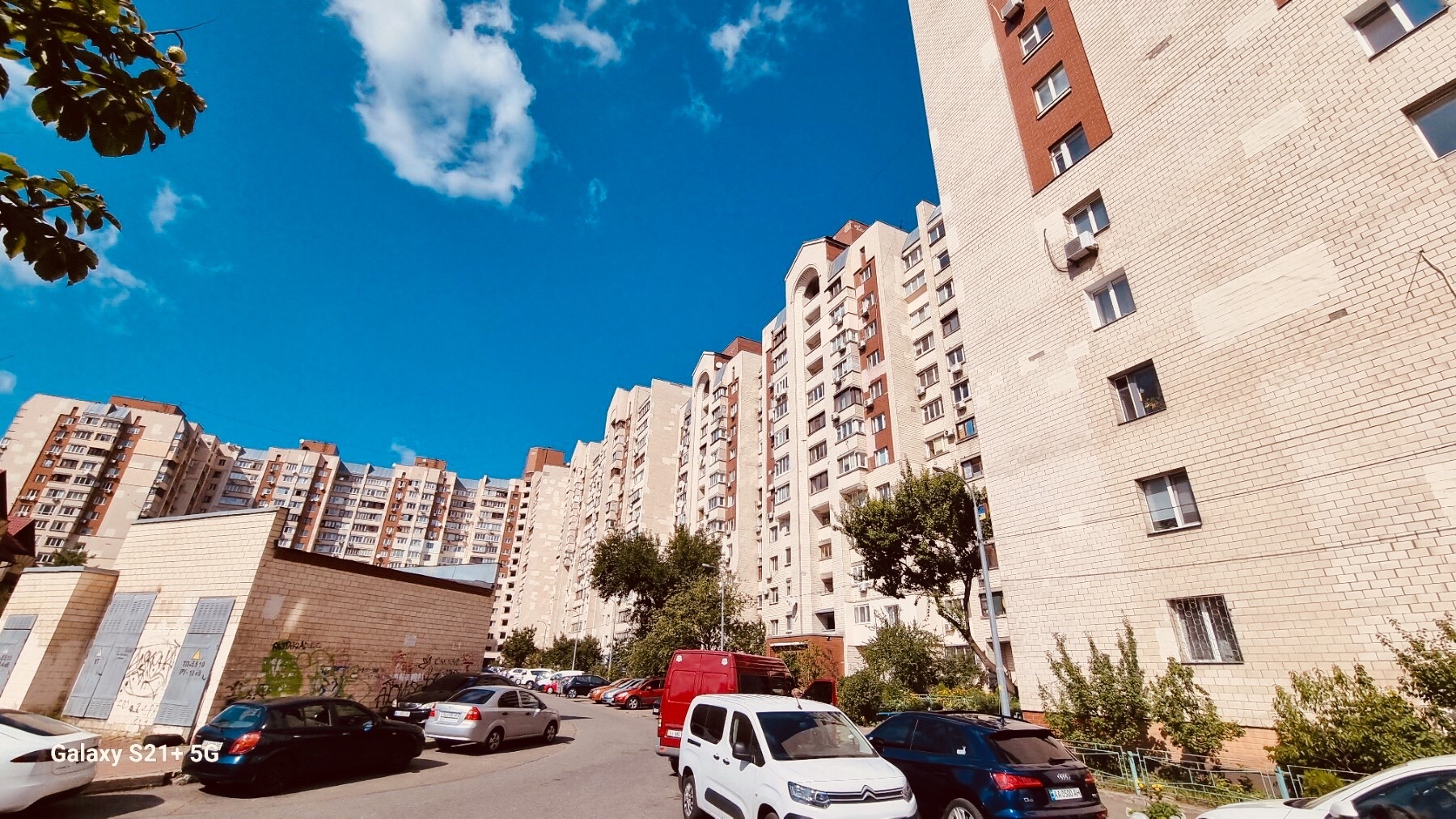 Продажа 3-комнатной квартиры 80 м², Героев Сталинграда просп., 20А