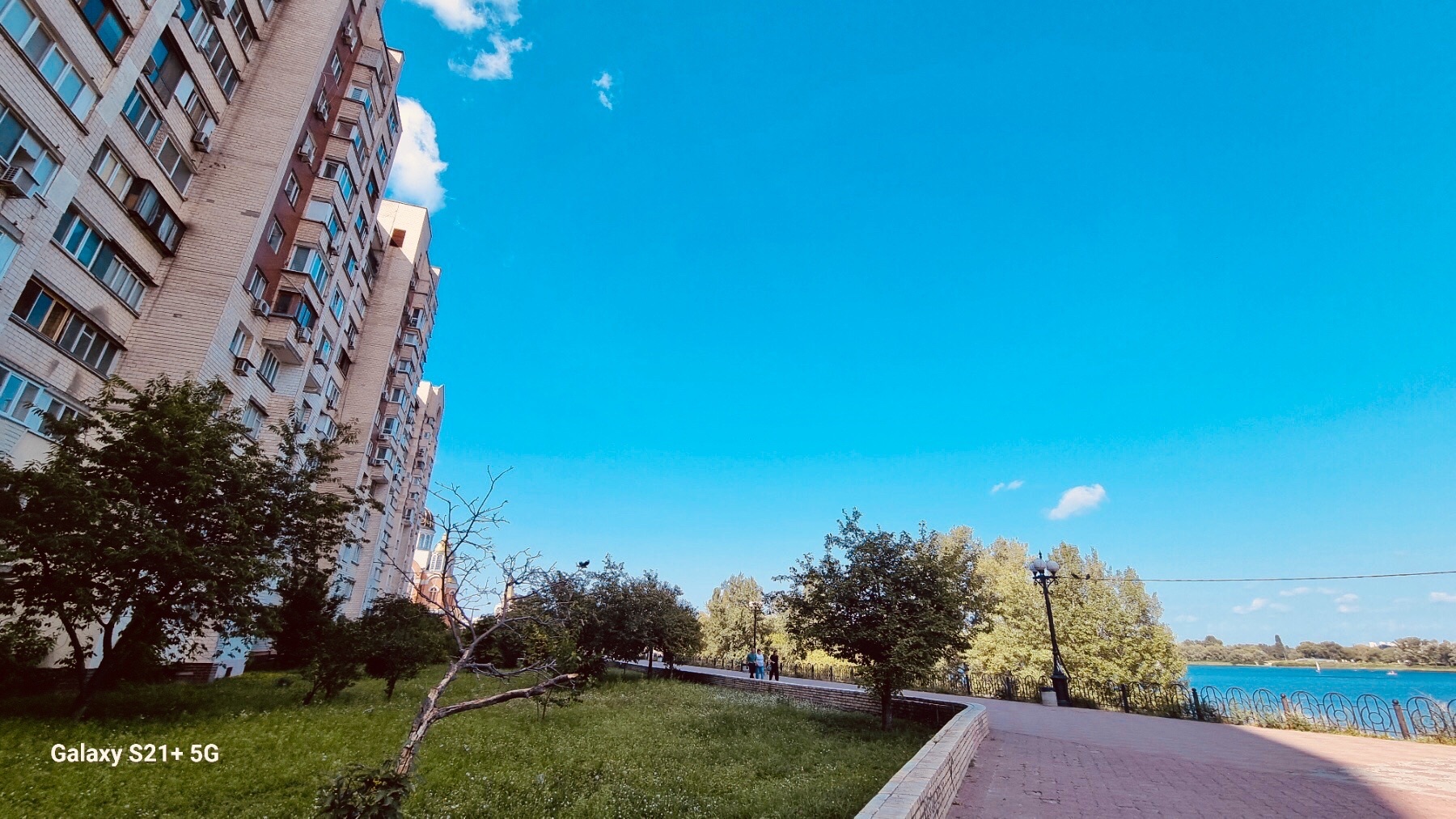Продажа 3-комнатной квартиры 80 м², Героев Сталинграда просп., 20А