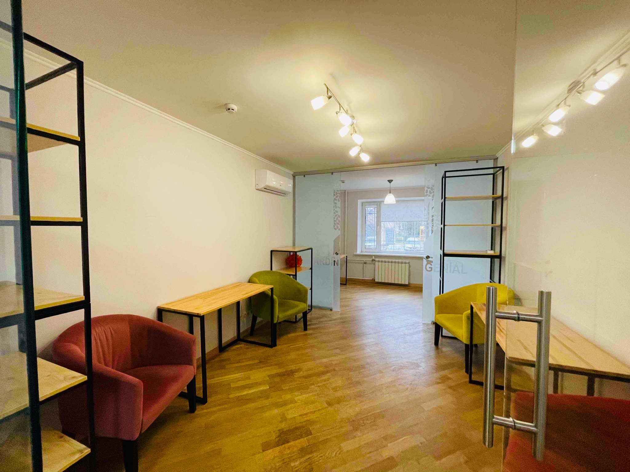 Продажа 3-комнатной квартиры 80 м², Героев Сталинграда просп., 20А