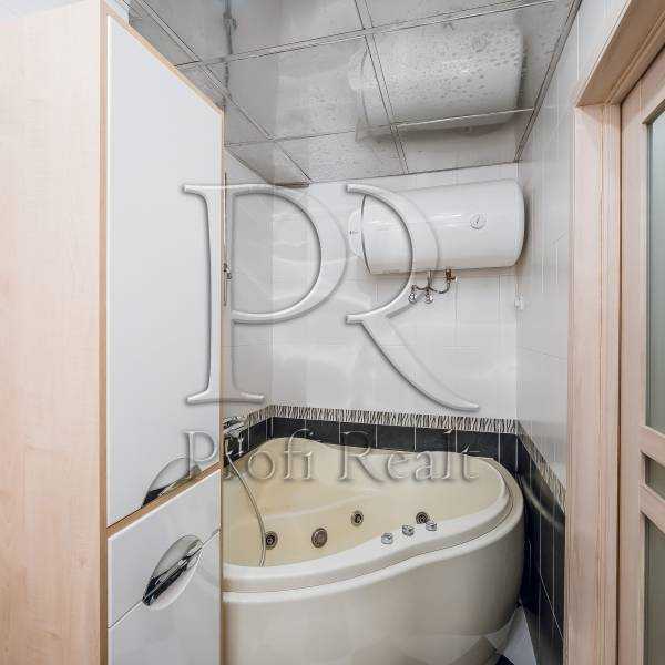 Продажа 3-комнатной квартиры 60 м², Академика Туполева ул., 16Б