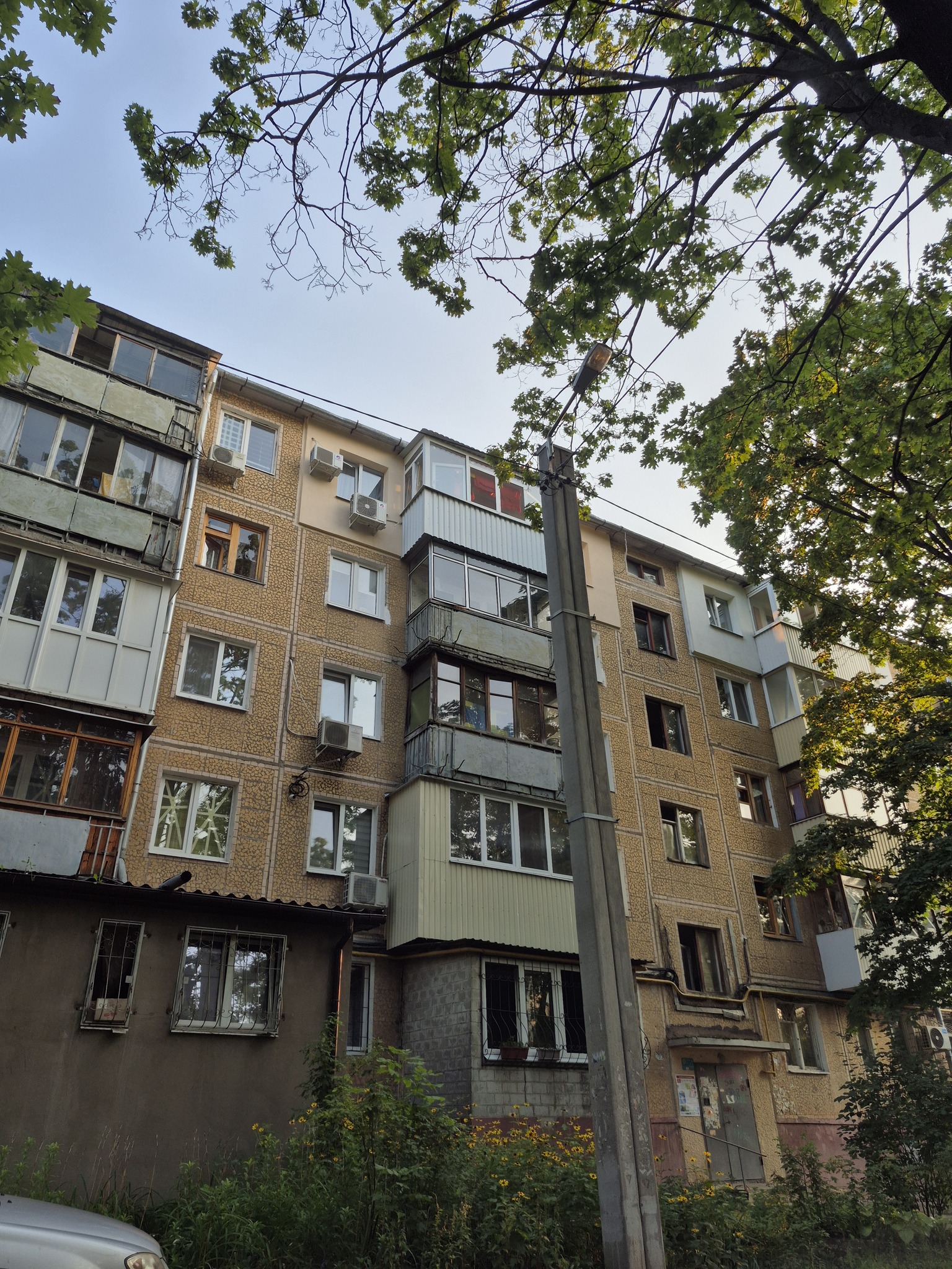 Продажа 3-комнатной квартиры 57 м², Стадионный про-д, 8/4