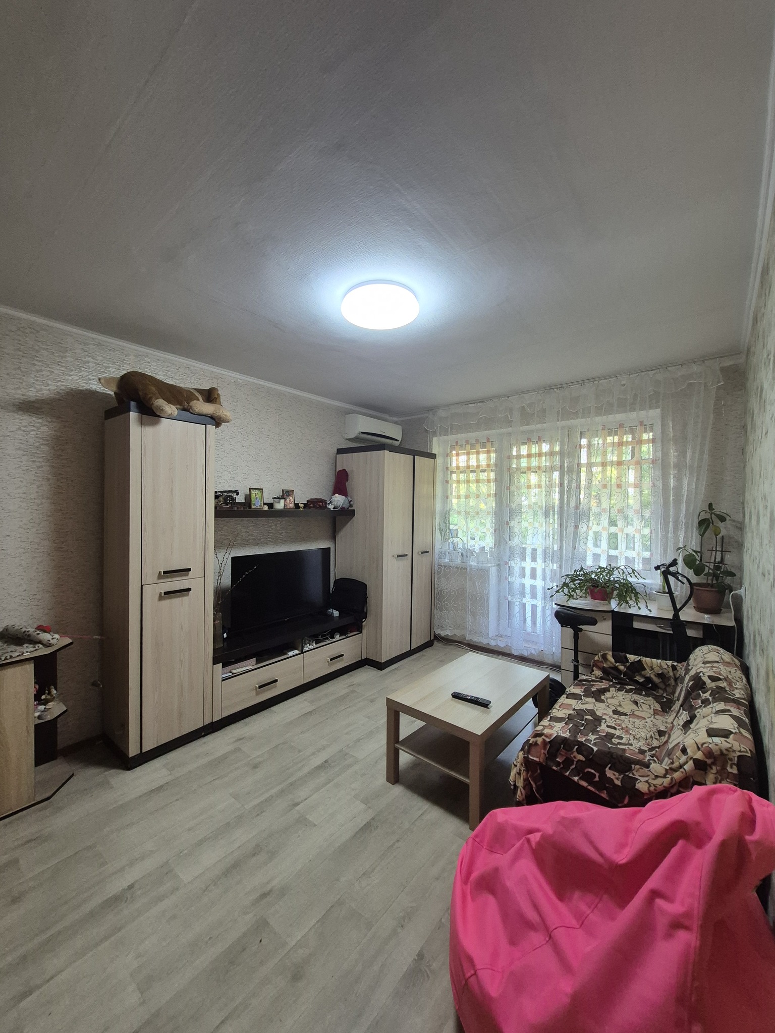 Продажа 3-комнатной квартиры 57 м², Стадионный про-д, 8/4