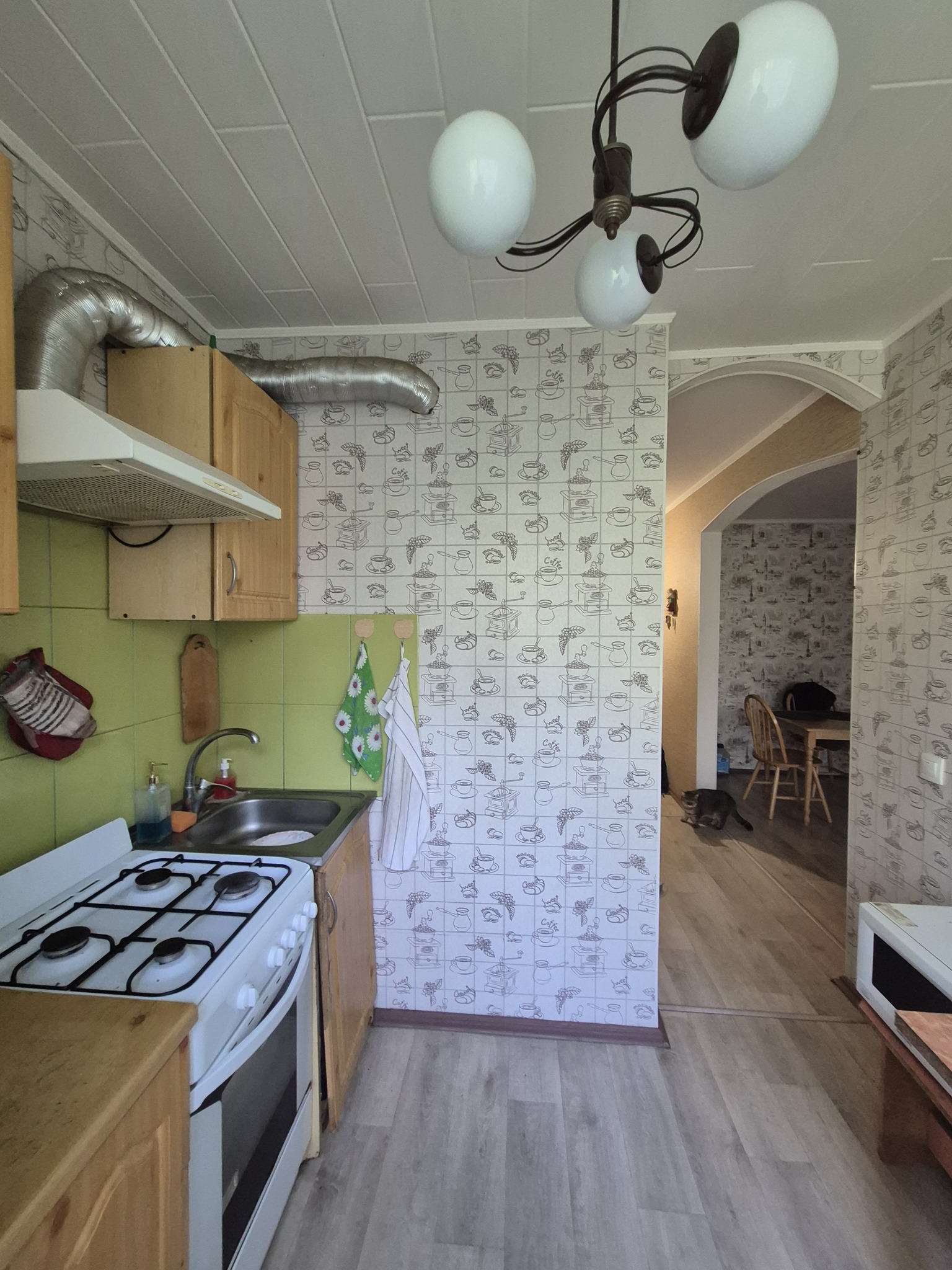 Продажа 3-комнатной квартиры 57 м², Стадионный про-д, 8/4