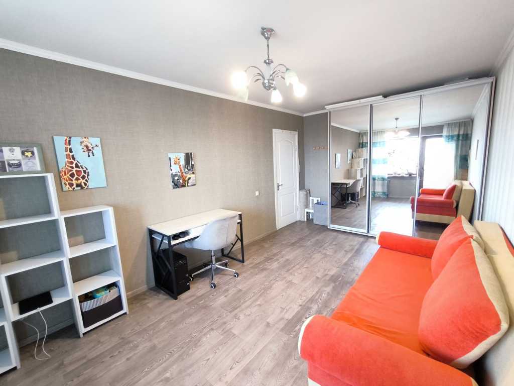 Продажа 2-комнатной квартиры 45 м², Осенняя ул.