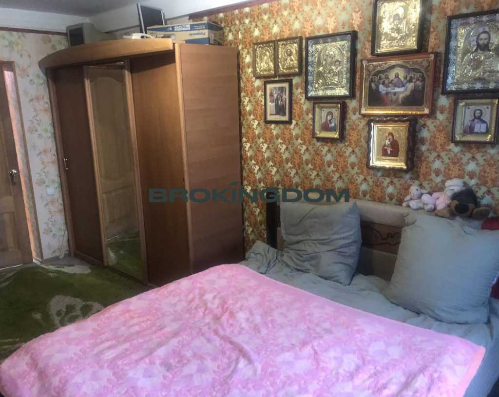 Продаж 2-кімнатної квартири 45.3 м², Салютна вул., 5
