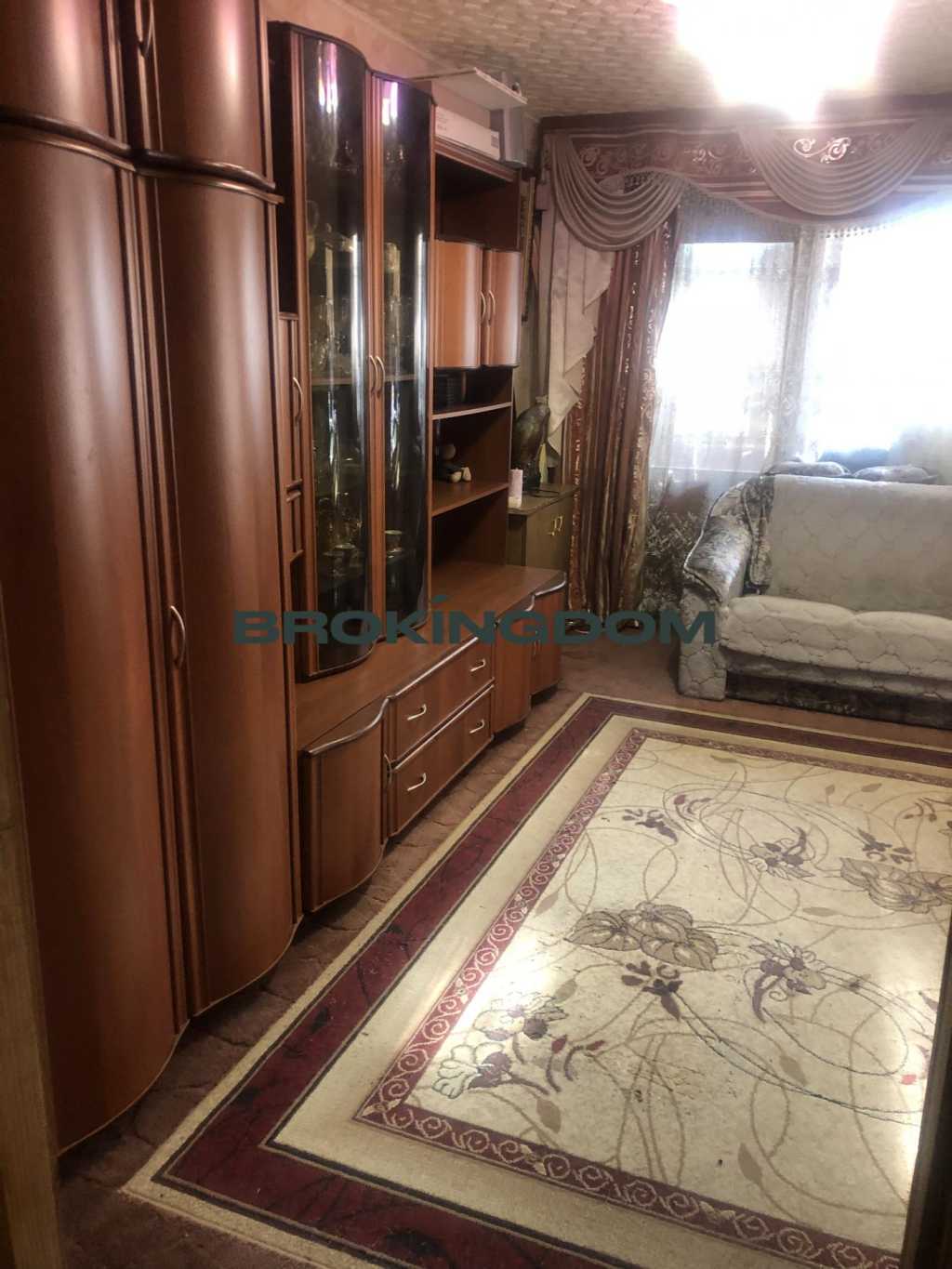 Продаж 2-кімнатної квартири 45.3 м², Салютна вул., 5