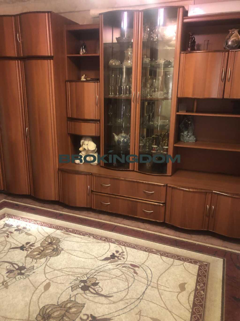 Продаж 2-кімнатної квартири 45.3 м², Салютна вул., 5