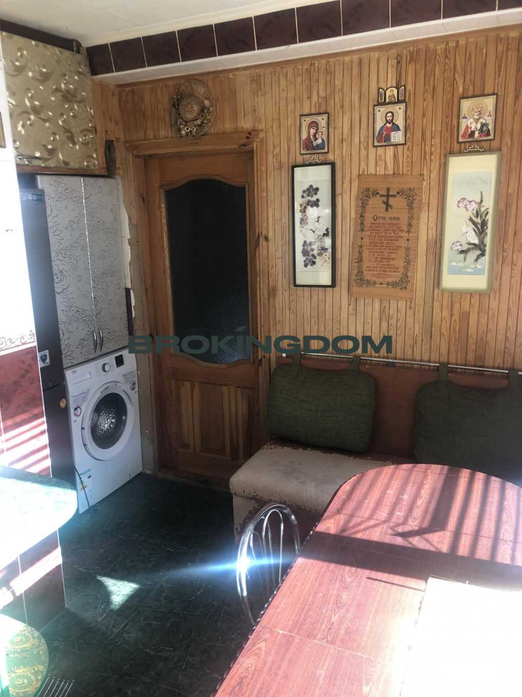Продаж 2-кімнатної квартири 45.3 м², Салютна вул., 5