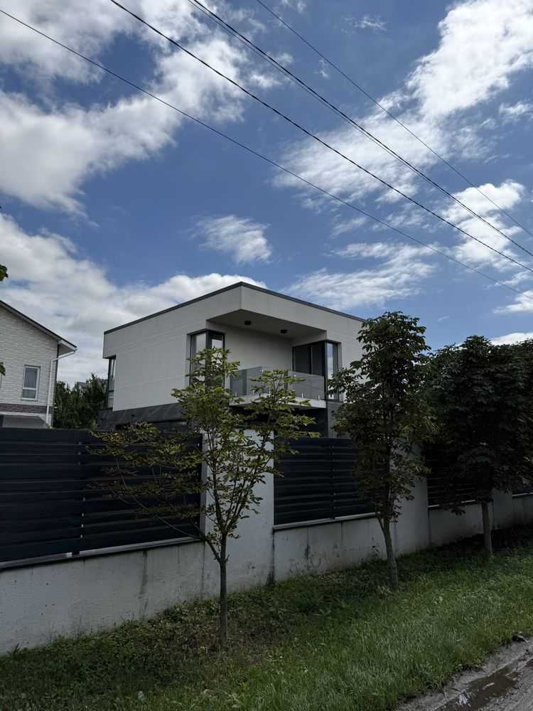 Продаж котеджу 140 м², Шкільна вул., 47
