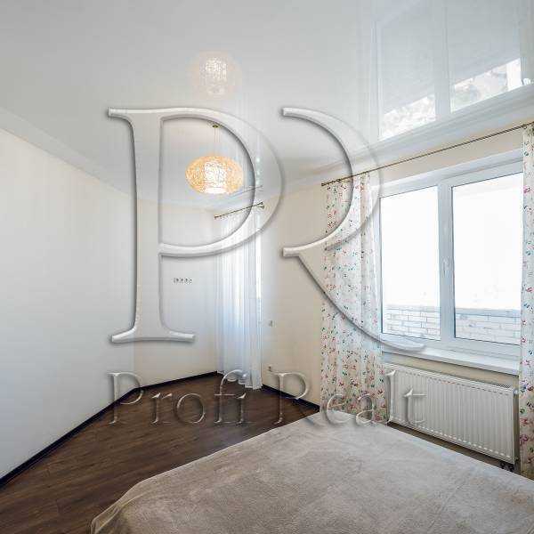 Продажа 2-комнатной квартиры 60 м², Драгоманова ул., 6/1