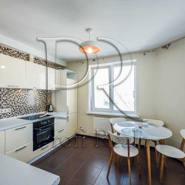 Продажа 2-комнатной квартиры 60 м², Драгоманова ул., 6/1