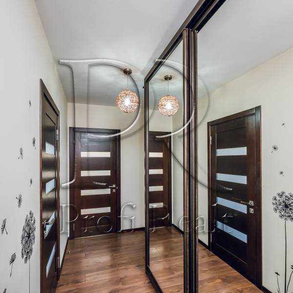Продажа 2-комнатной квартиры 60 м², Драгоманова ул., 6/1