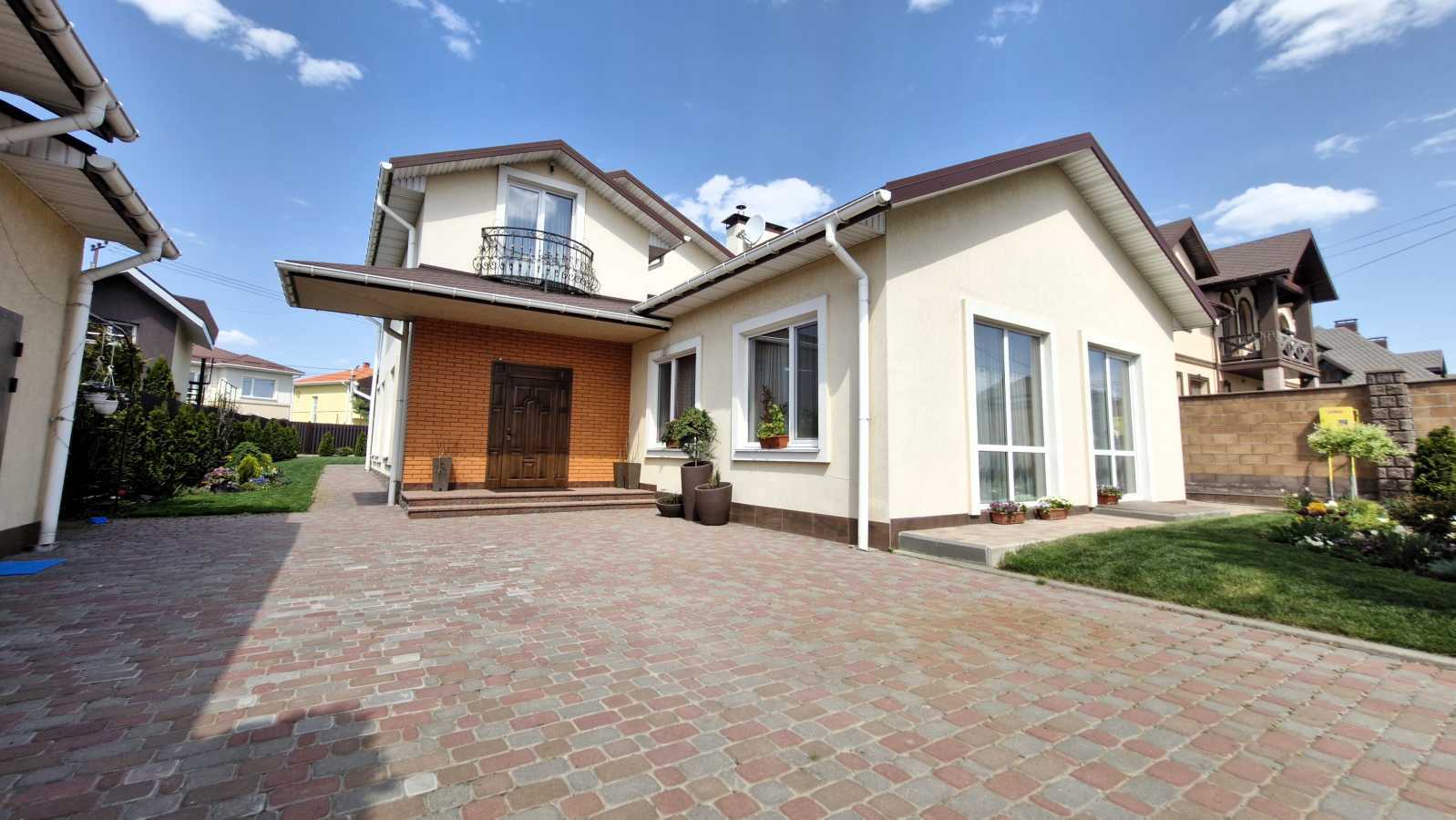 Продаж будинку 250 м², Андріївська вул.