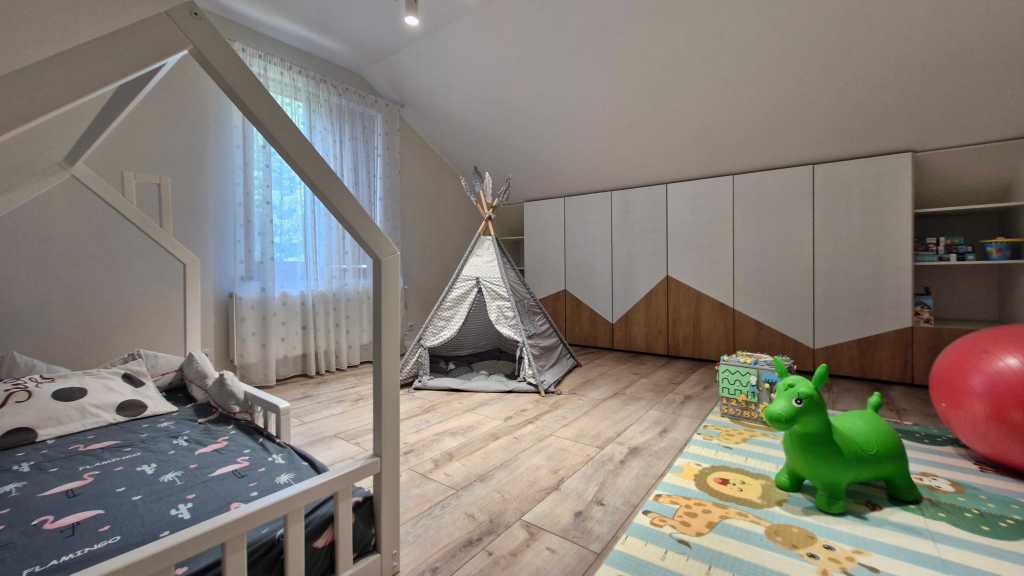 Продаж будинку 180 м², Лесі Українки
