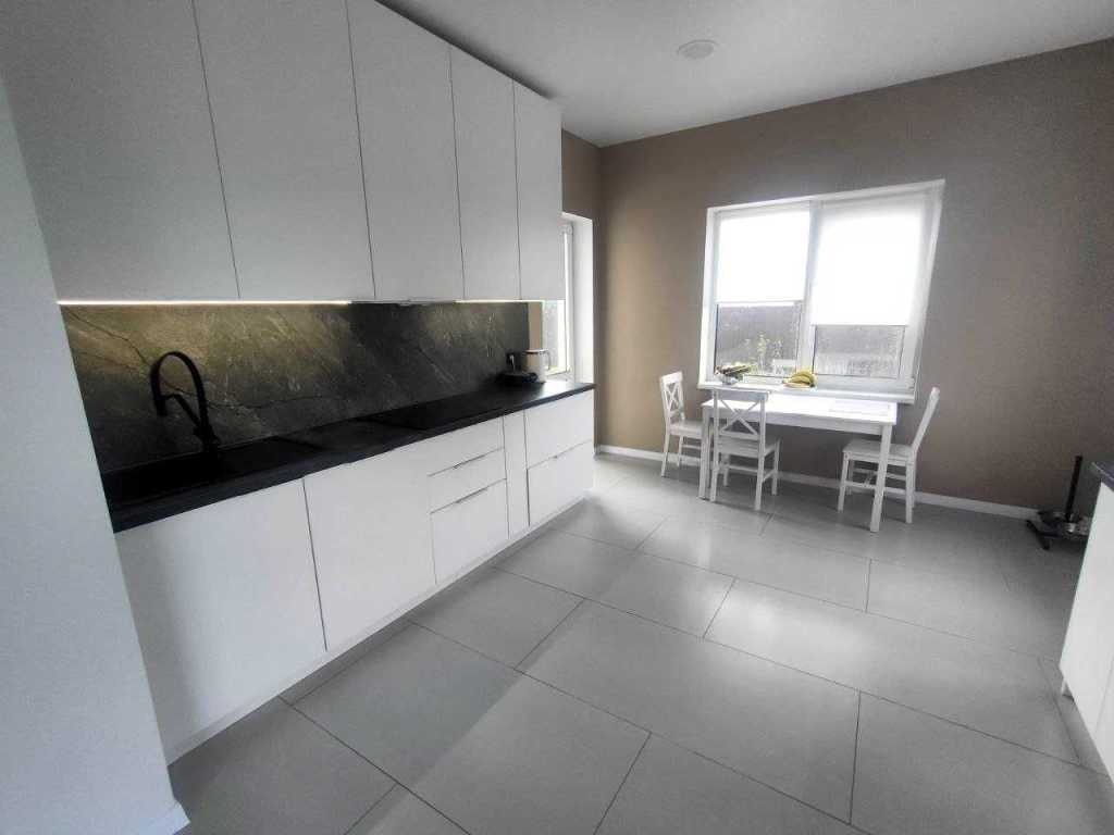 Продаж будинку 115 м², Онтаріо
