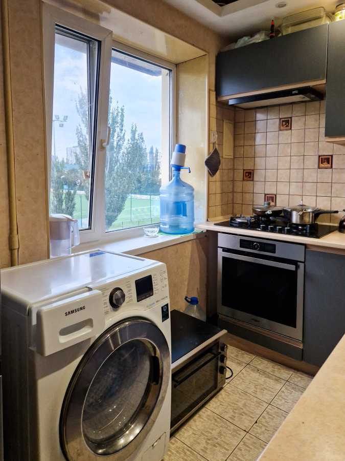 Продажа 3-комнатной квартиры 59 м², Иорданская ул., 18