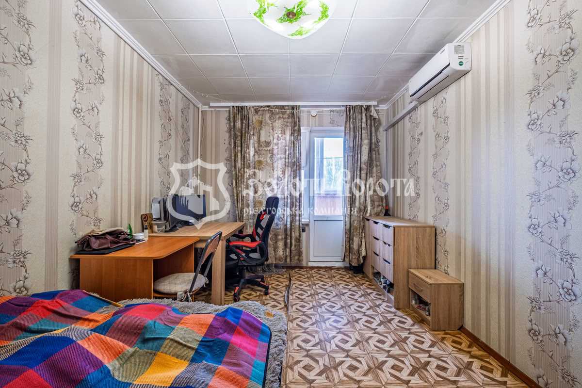 Продажа 1-комнатной квартиры 27 м², Жилянская ул., 76