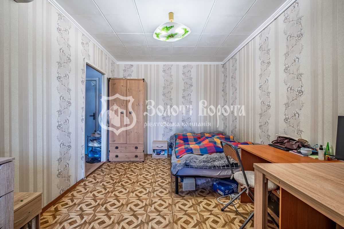 Продажа 1-комнатной квартиры 27 м², Жилянская ул., 76