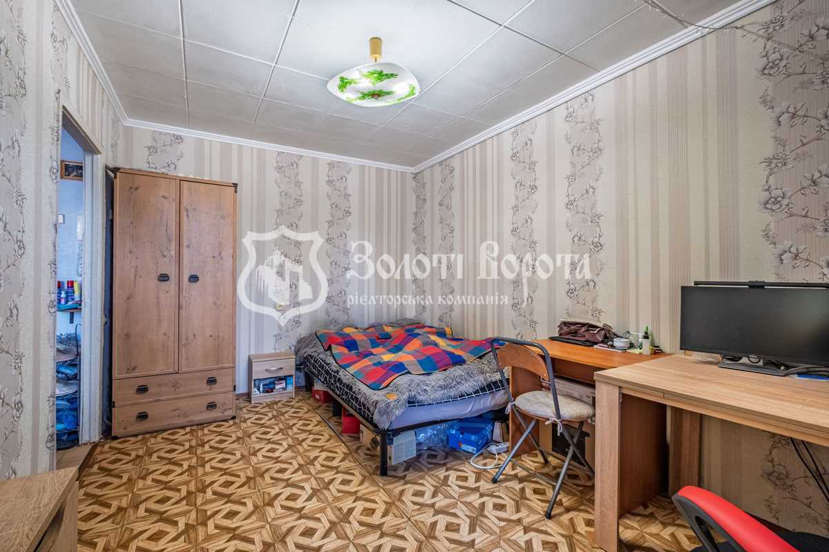 Продажа 1-комнатной квартиры 27 м², Жилянская ул., 76