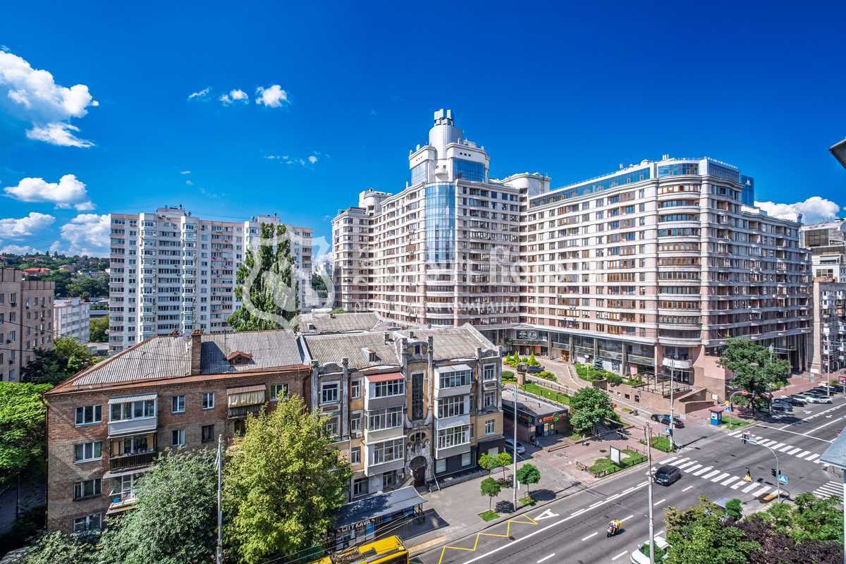 Продажа 1-комнатной квартиры 27 м², Жилянская ул., 76