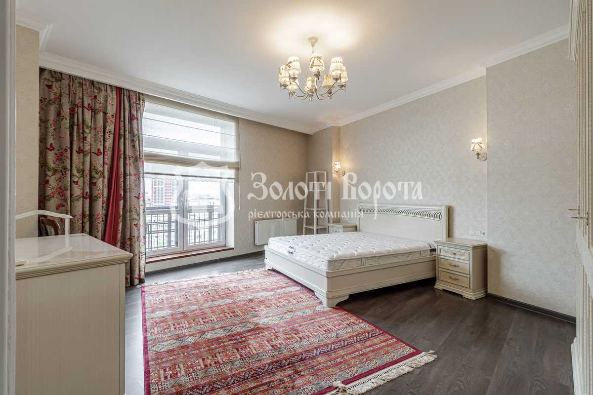 Продажа 3-комнатной квартиры 130 м², Евгения Коновальца ул., 44А