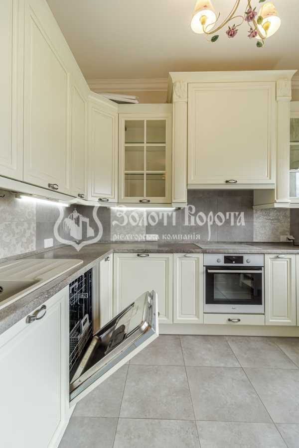 Продажа 3-комнатной квартиры 130 м², Евгения Коновальца ул., 44А