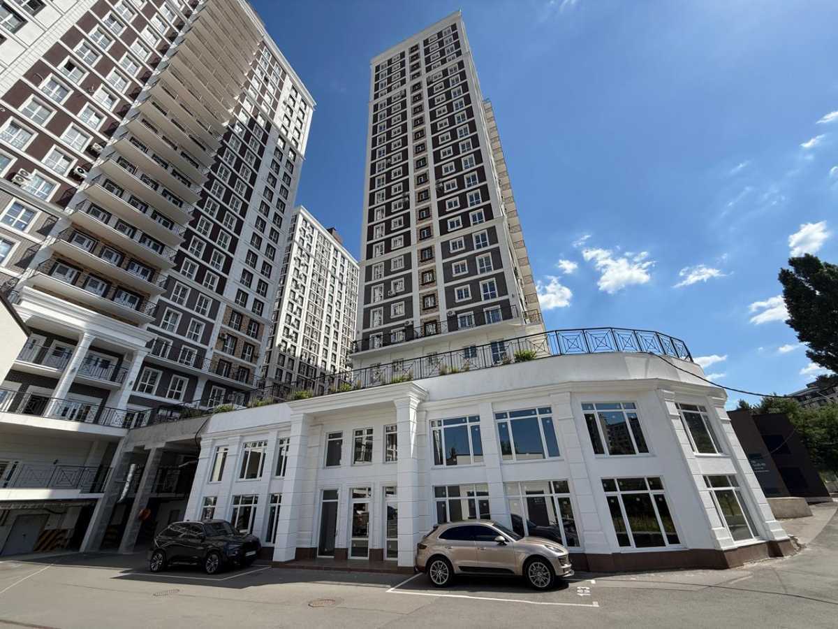 Аренда другого торгового помещения 590 м², Михаила Максимовича ул., 26