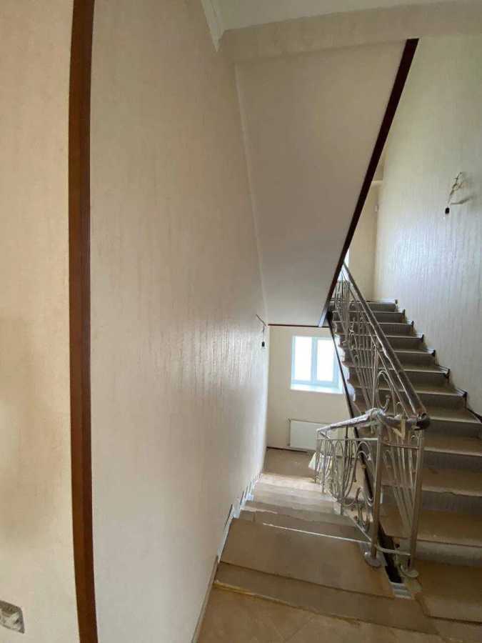 Продаж будинку 434 м²