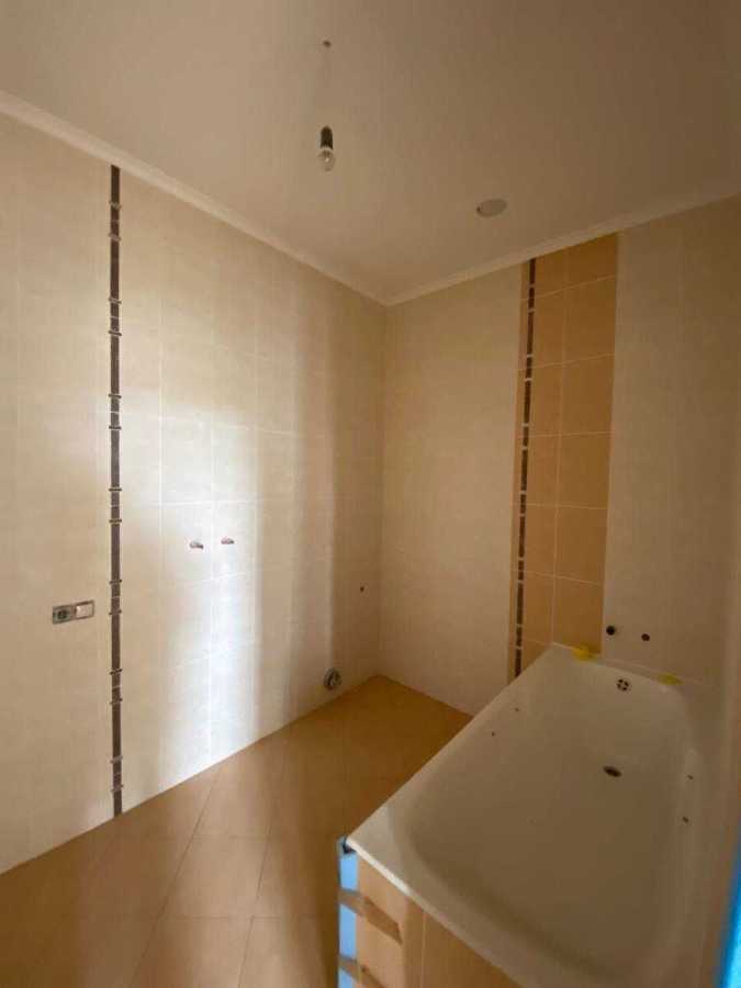 Продаж будинку 434 м²
