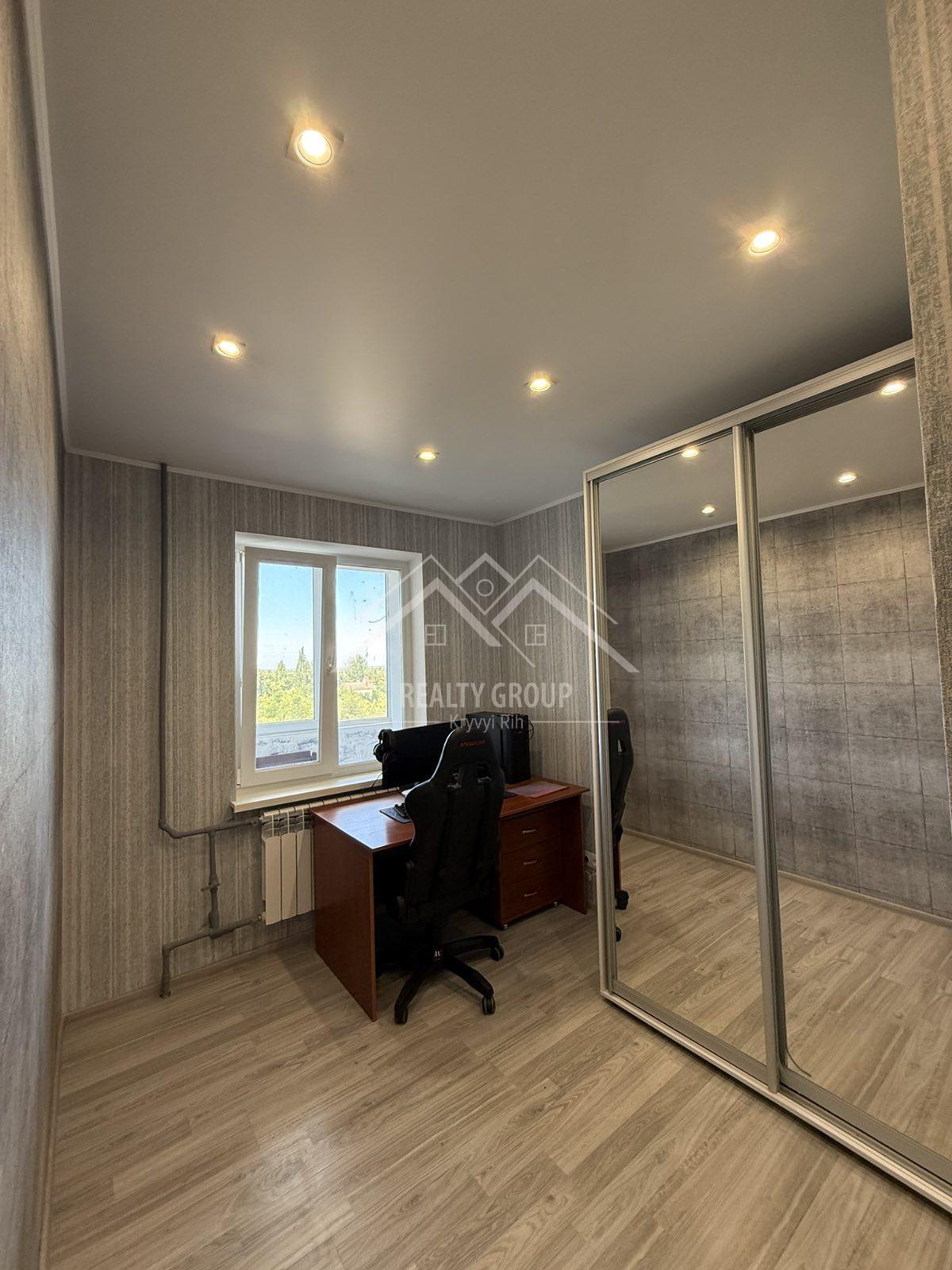 Продажа 3-комнатной квартиры 70 м², Сергея Колачевского ул., 32