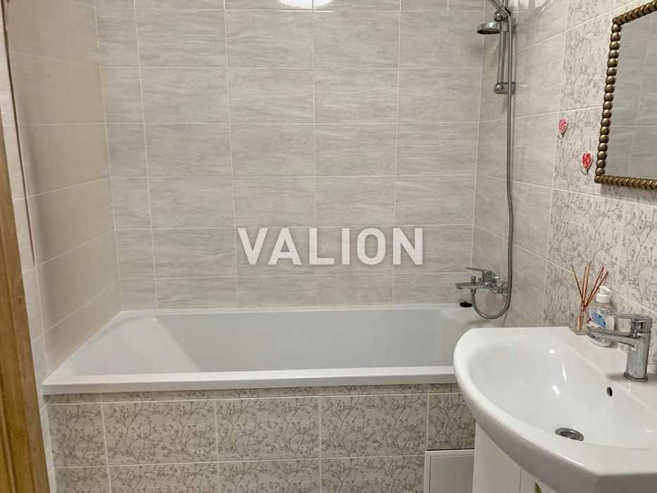 Продажа 1-комнатной квартиры 52 м², Михаила Максимовича ул., 32А