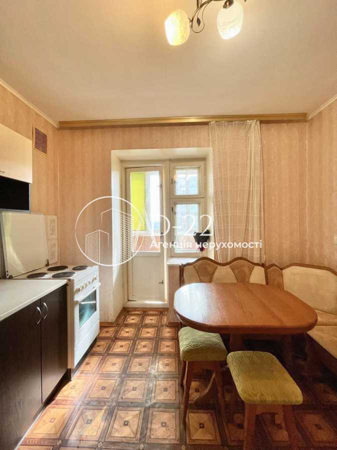 Продажа 2-комнатной квартиры 64.6 м², Вишняковская ул., 5Б