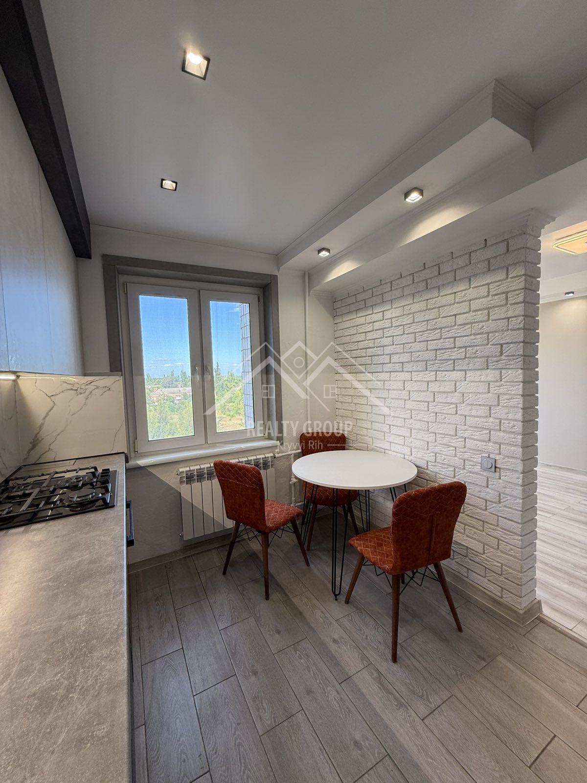 Продажа 3-комнатной квартиры 70 м², Сергея Колачевского ул., 32