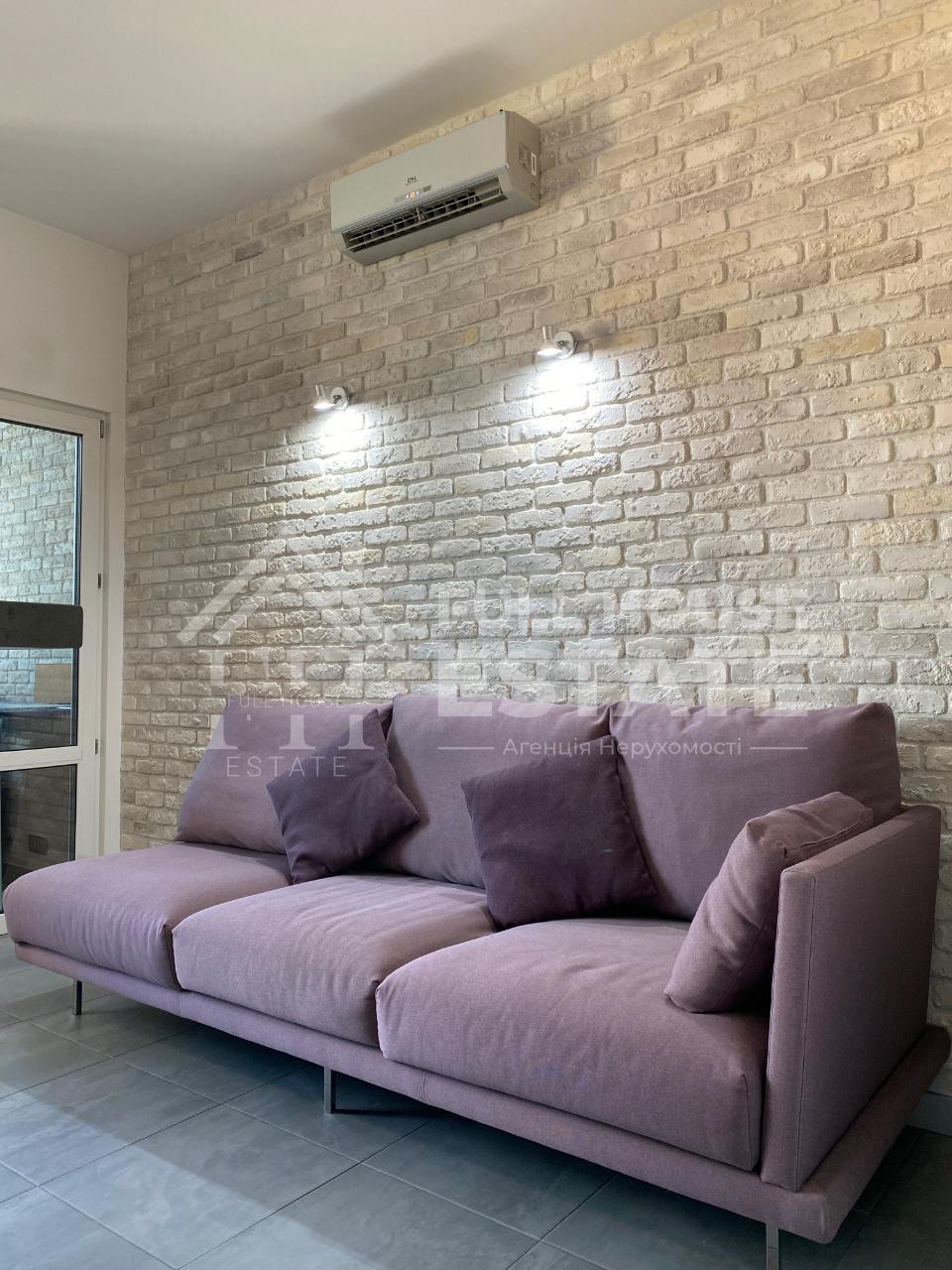 Продаж 1-кімнатної квартири 50 м², Євгена Коновальця вул., 44А