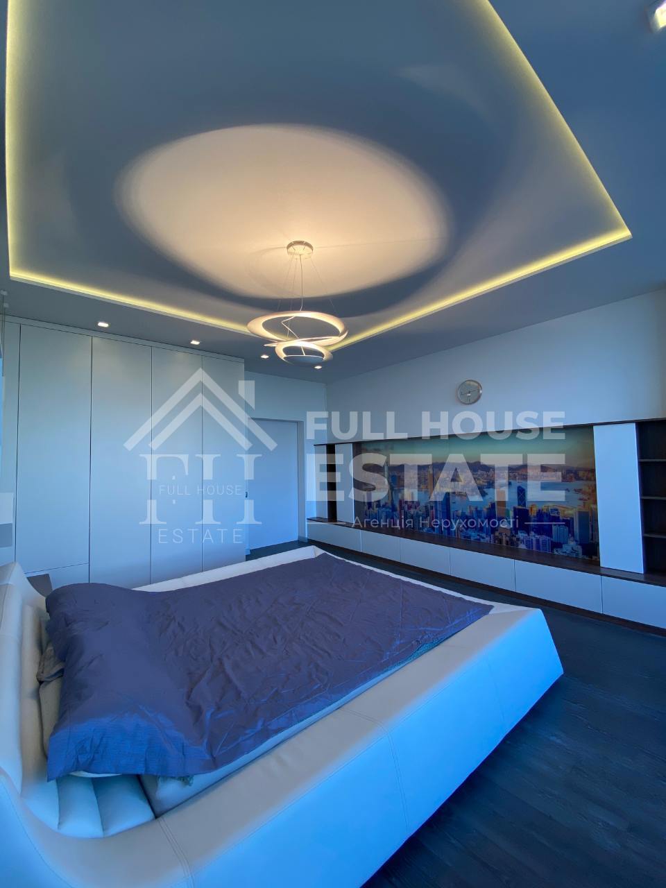 Продаж 1-кімнатної квартири 50 м², Євгена Коновальця вул., 44А