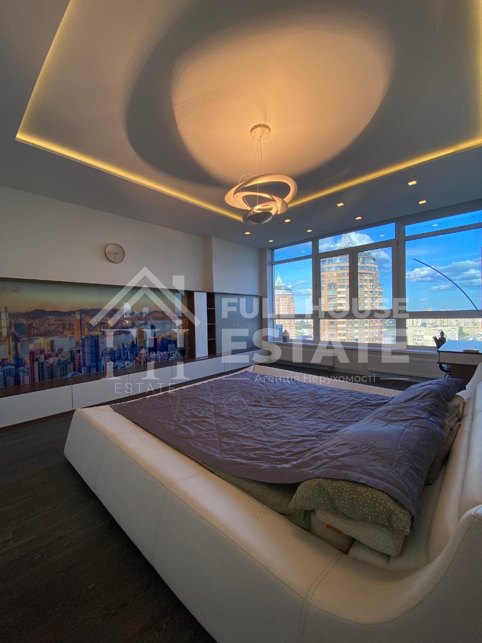Продаж 1-кімнатної квартири 50 м², Євгена Коновальця вул., 44А