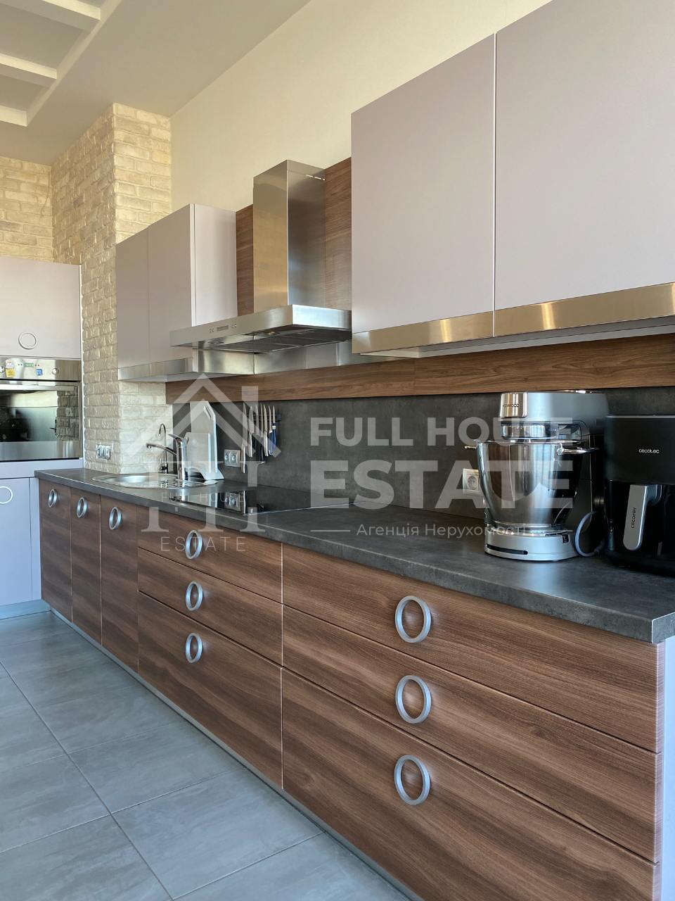 Продаж 1-кімнатної квартири 50 м², Євгена Коновальця вул., 44А