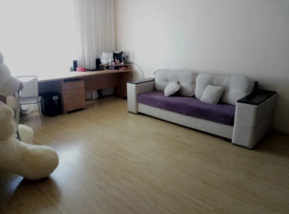 Продаж 3-кімнатної квартири 95 м², Черниговская вул.