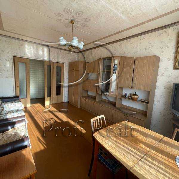 Продажа 3-комнатной квартиры 71 м², Героев Днепра ул., 7