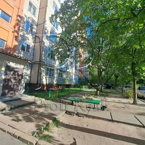 Продажа 3-комнатной квартиры 71 м², Героев Днепра ул., 7