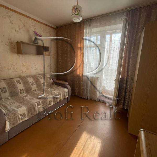 Продажа 3-комнатной квартиры 71 м², Героев Днепра ул., 7